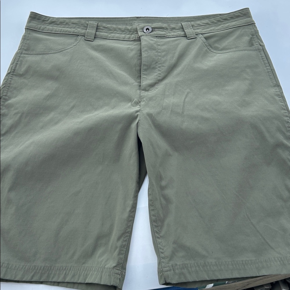 🔥 Eddie  Bauer Women's Sage Green Shorts